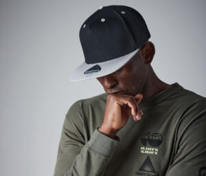 BEECHFIELD 5 paneeliga kontrastvärvidega sirge nokaga CAP